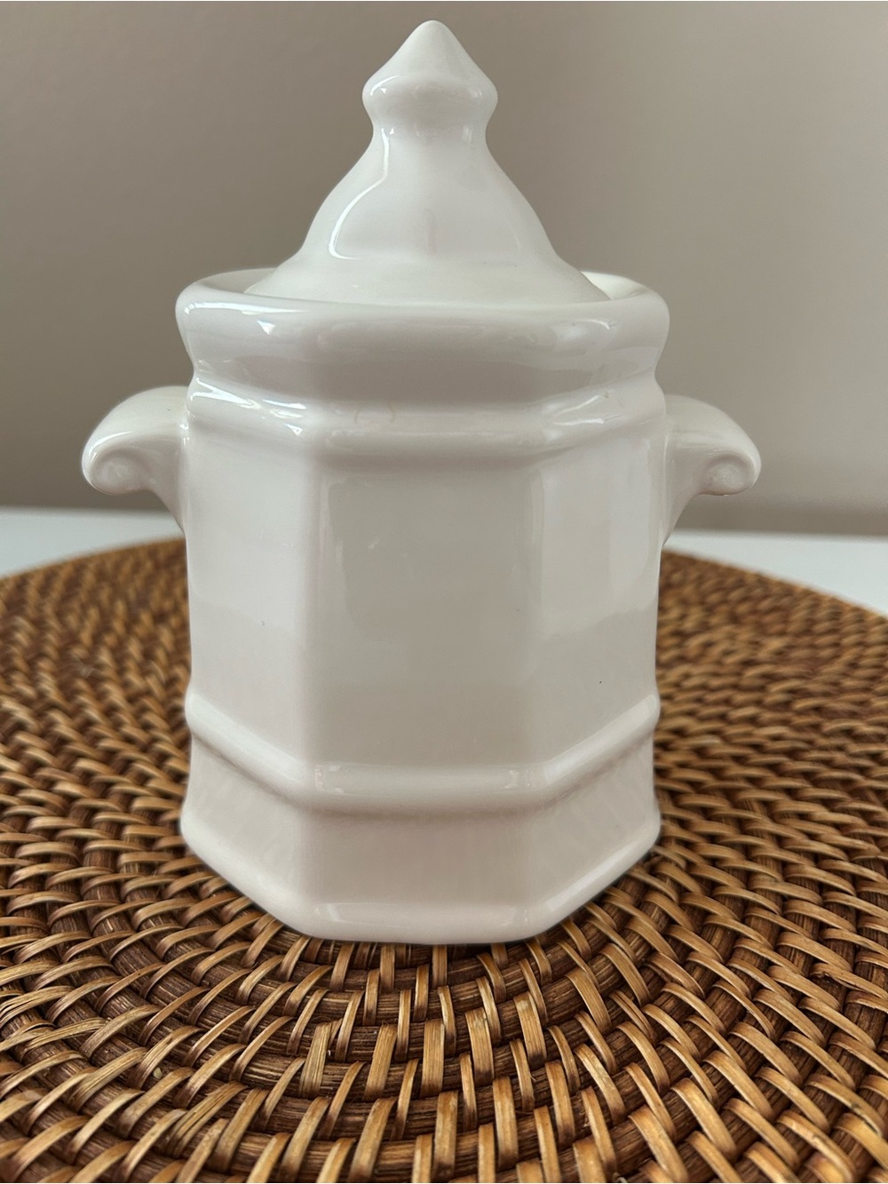 White pfaltzgraff lidded sugar dish